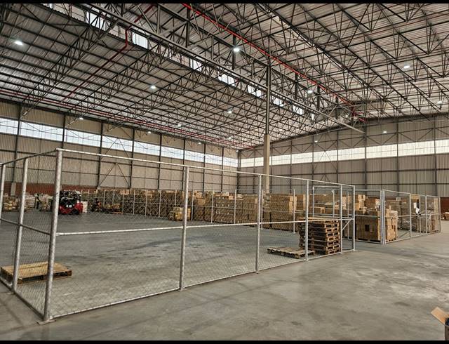 6,939M² WAREHOUSE TO LET IN NORTH RIDING